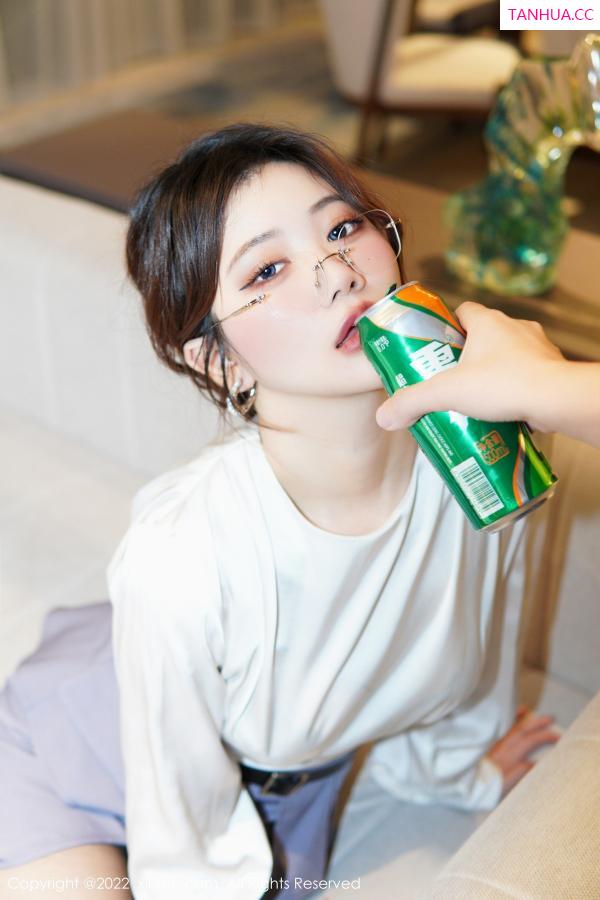   [XiuRen]高清写真图 2022.12.22 No.6028 奈奈子 新人美腿第17张图片